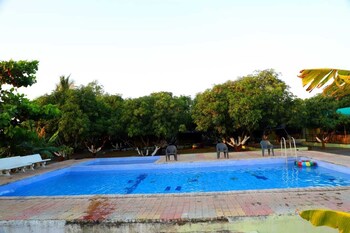 radhe farm 200mtr from devaliya park