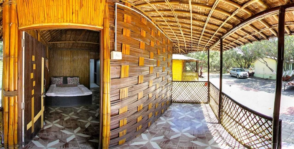 radhe farm 200mtr from devaliya park