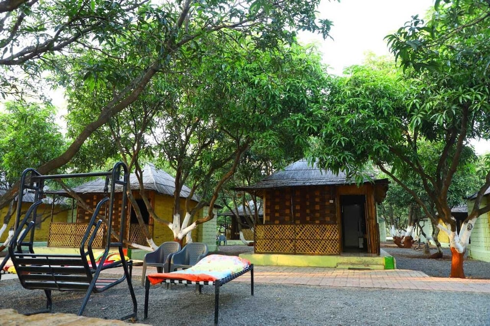 radhe farm 200mtr from devaliya park