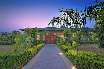 singhvilas ranthambore by leisure hotels