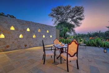 singhvilas ranthambore by leisure hotels
