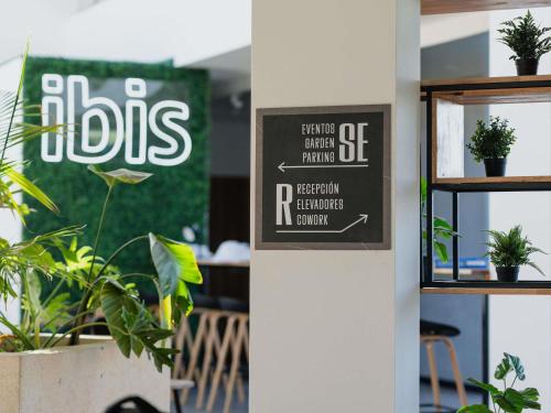 ibis puerto san martin