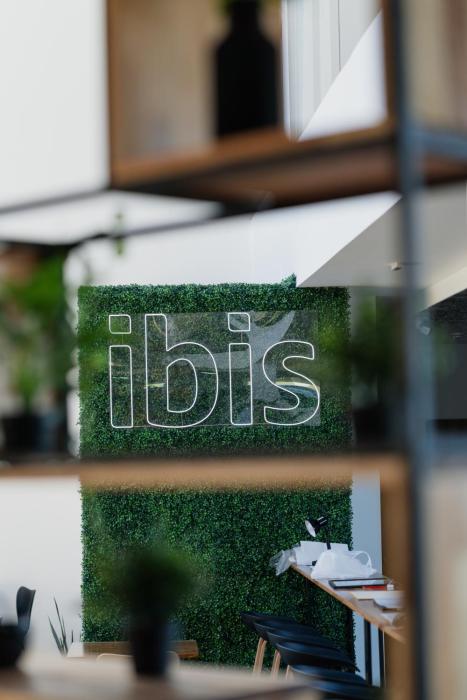 ibis puerto san martin