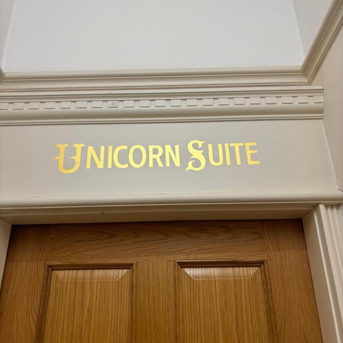 no 1 high street boutique rooms