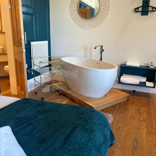 no 1 high street boutique rooms