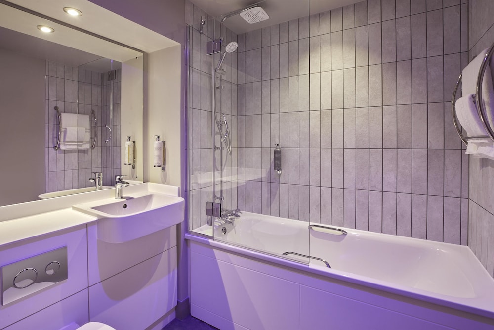 premier inn london paddington paddington station