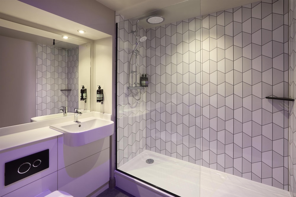 premier inn london paddington paddington station