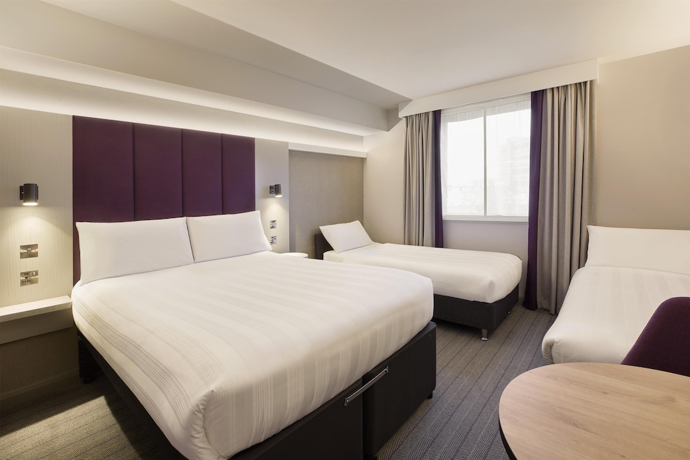 premier inn london paddington paddington station