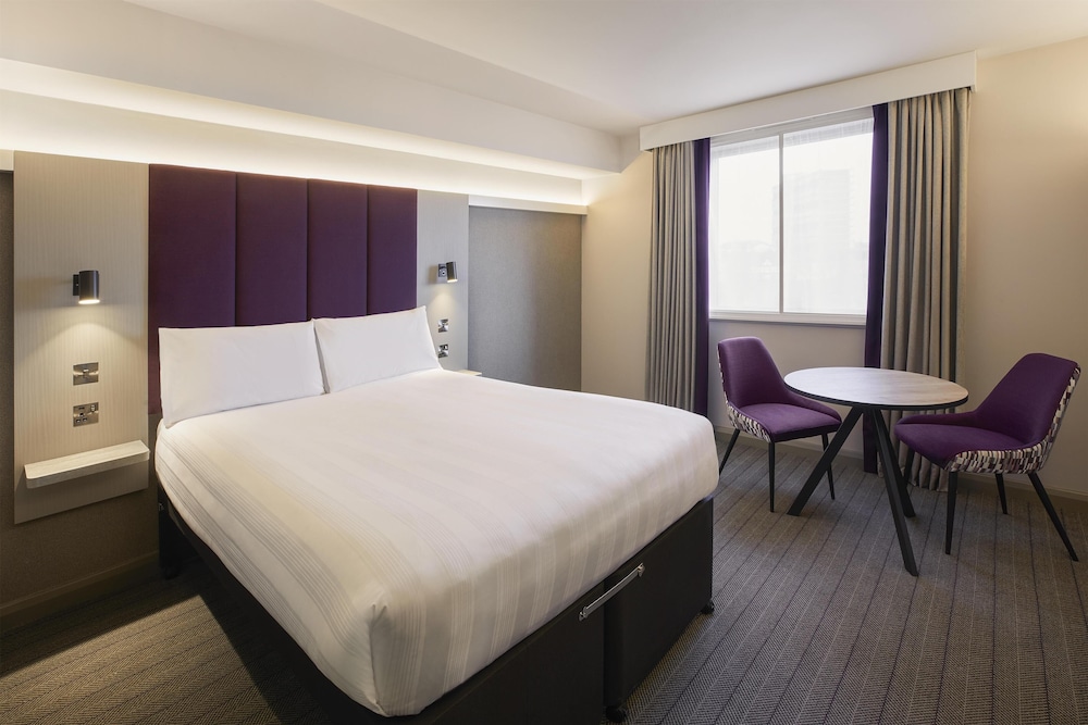 premier inn london paddington paddington station