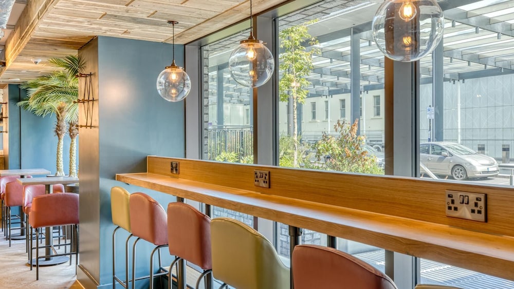 premier inn london paddington paddington station