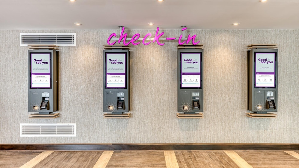 premier inn london paddington paddington station