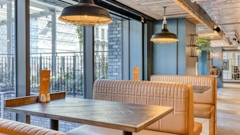 premier inn london paddington paddington station