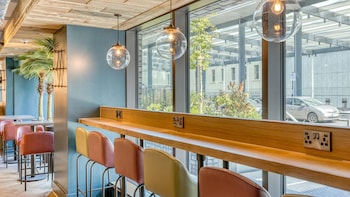 premier inn london paddington paddington station