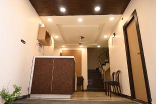 Hari Niwaas Paying Guest House,,2 star