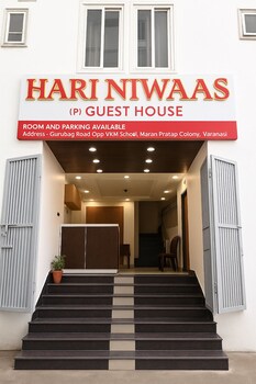 hari niwaas paying guest house