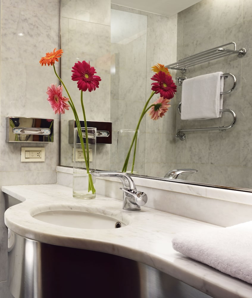 una hotels mediterraneo milano