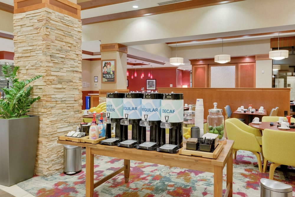 hilton garden inn milwaukee airport