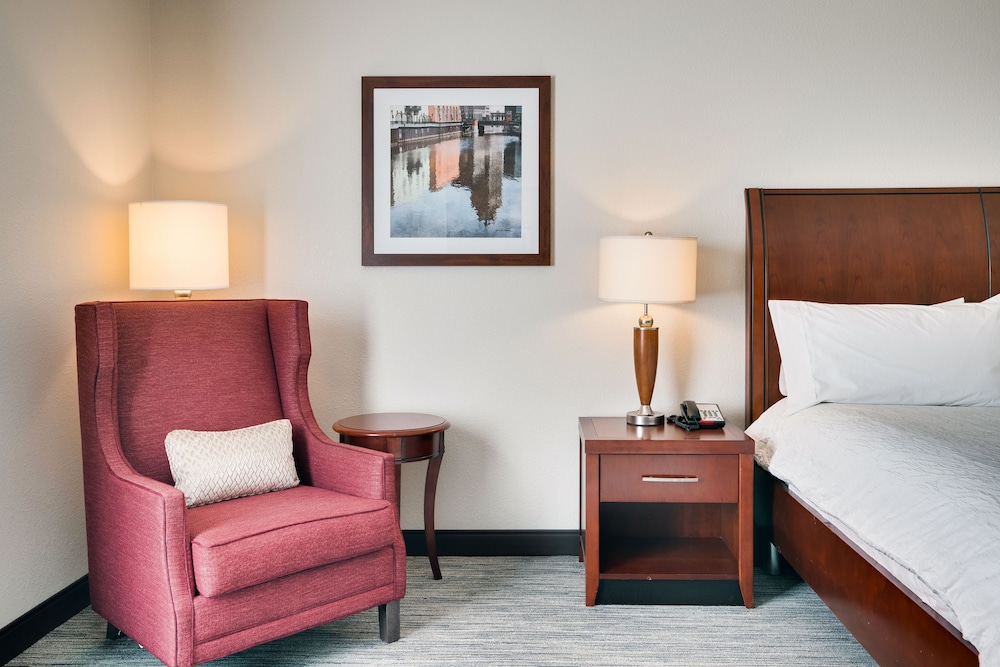 hilton garden inn milwaukee airport