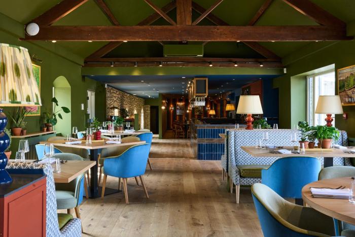 mad swans in the mendips