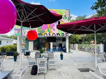atrium design district