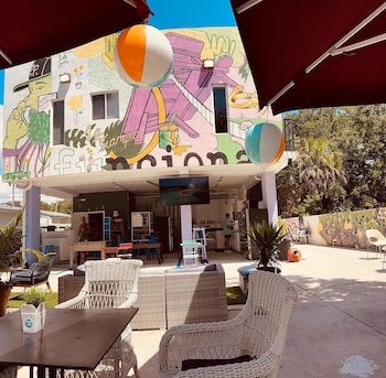 atrium design district