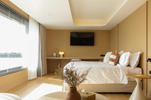 lepont riverfront resort nongkhai