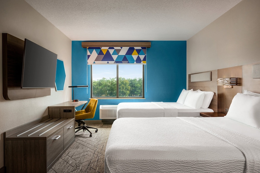 holiday inn express and suites mobile west i 10 by ihg