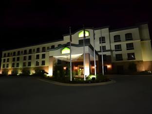 holiday inn express and suites mobile west i 10 by ihg