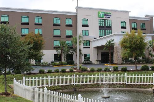 holiday inn express and suites mobile west i 10 by ihg