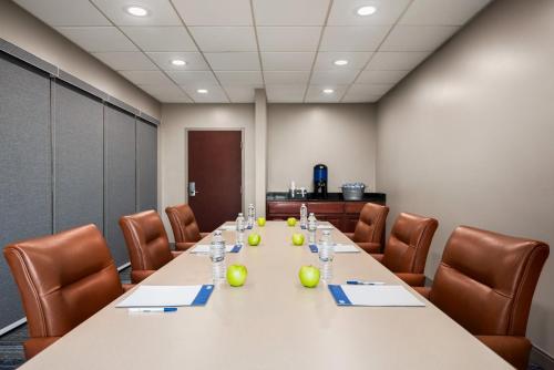 holiday inn express and suites mobile west i 10 by ihg