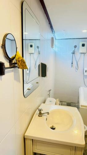 the windsor boutique resort