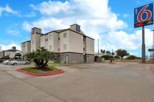 Motel 6 Pharr, Tx,Near Pharr Convention Center,2 star