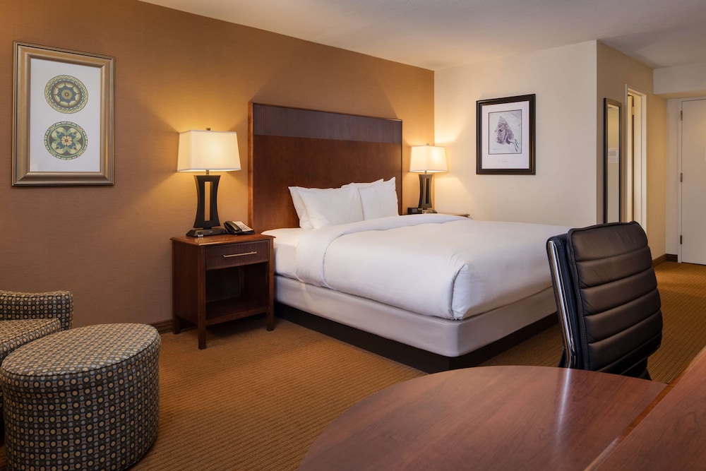 doubletree by hilton philadelphia airport