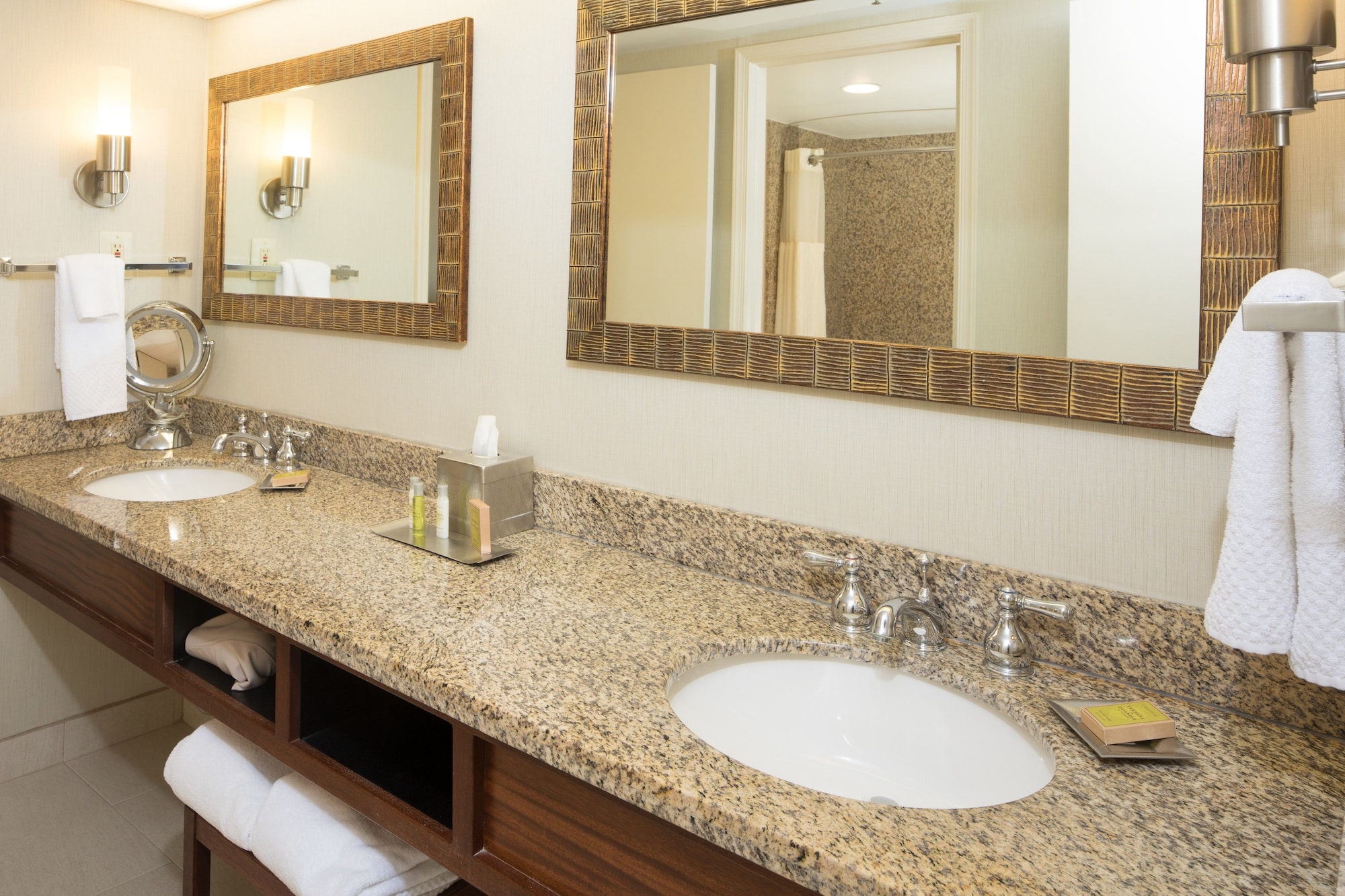 doubletree by hilton philadelphia airport