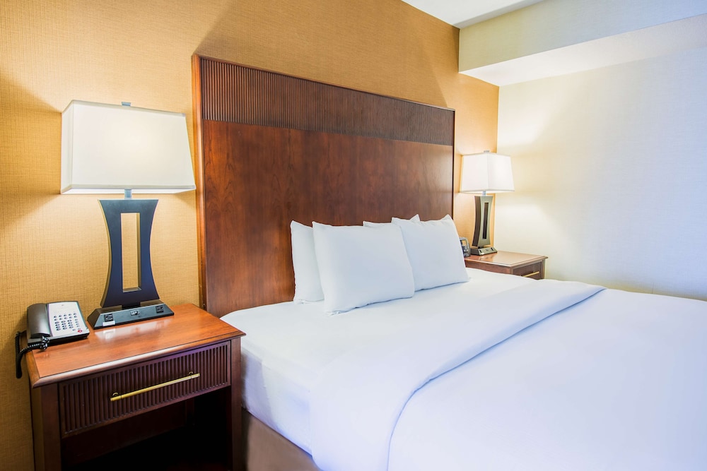 doubletree by hilton philadelphia airport