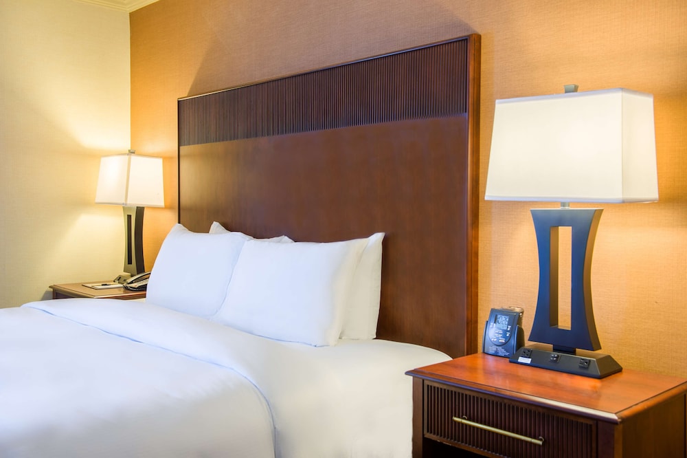 doubletree by hilton philadelphia airport
