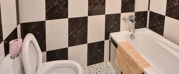 golden house international hotel