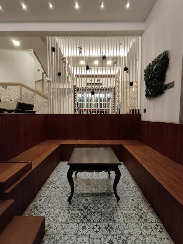 Live On Cloud 9 At Kochi,,2 star