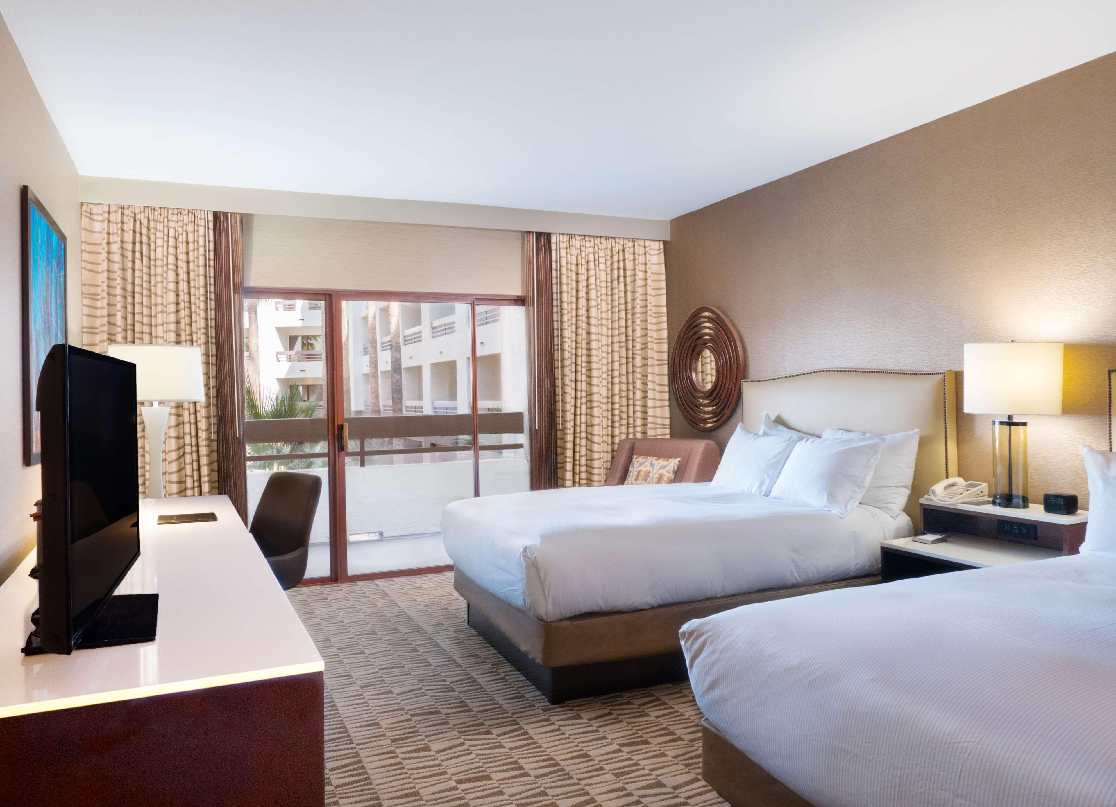 hilton phoenix airport