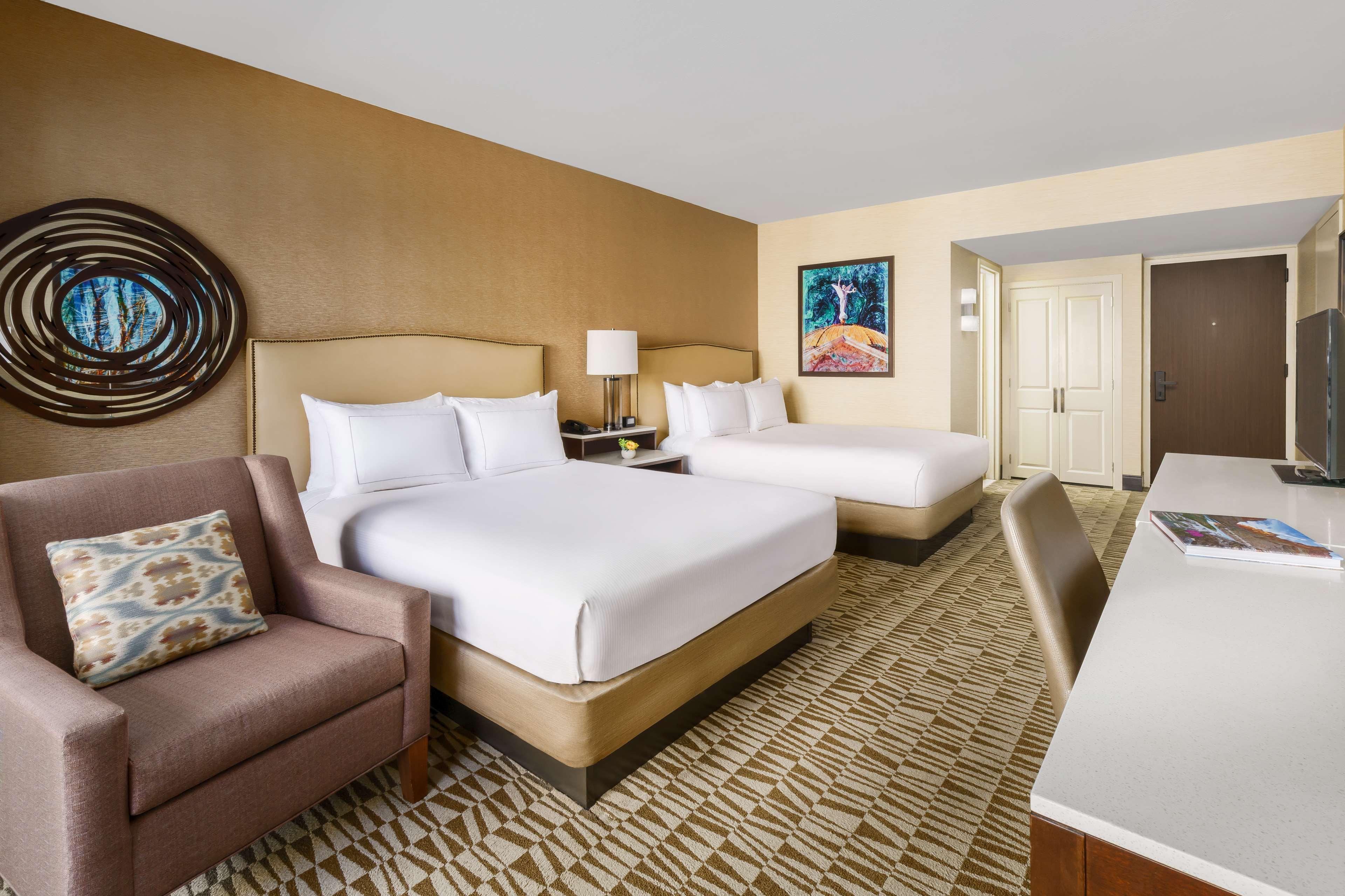 hilton phoenix airport