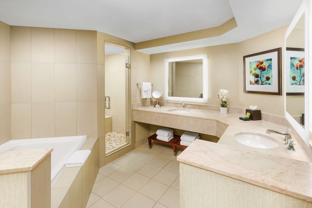 hilton phoenix airport