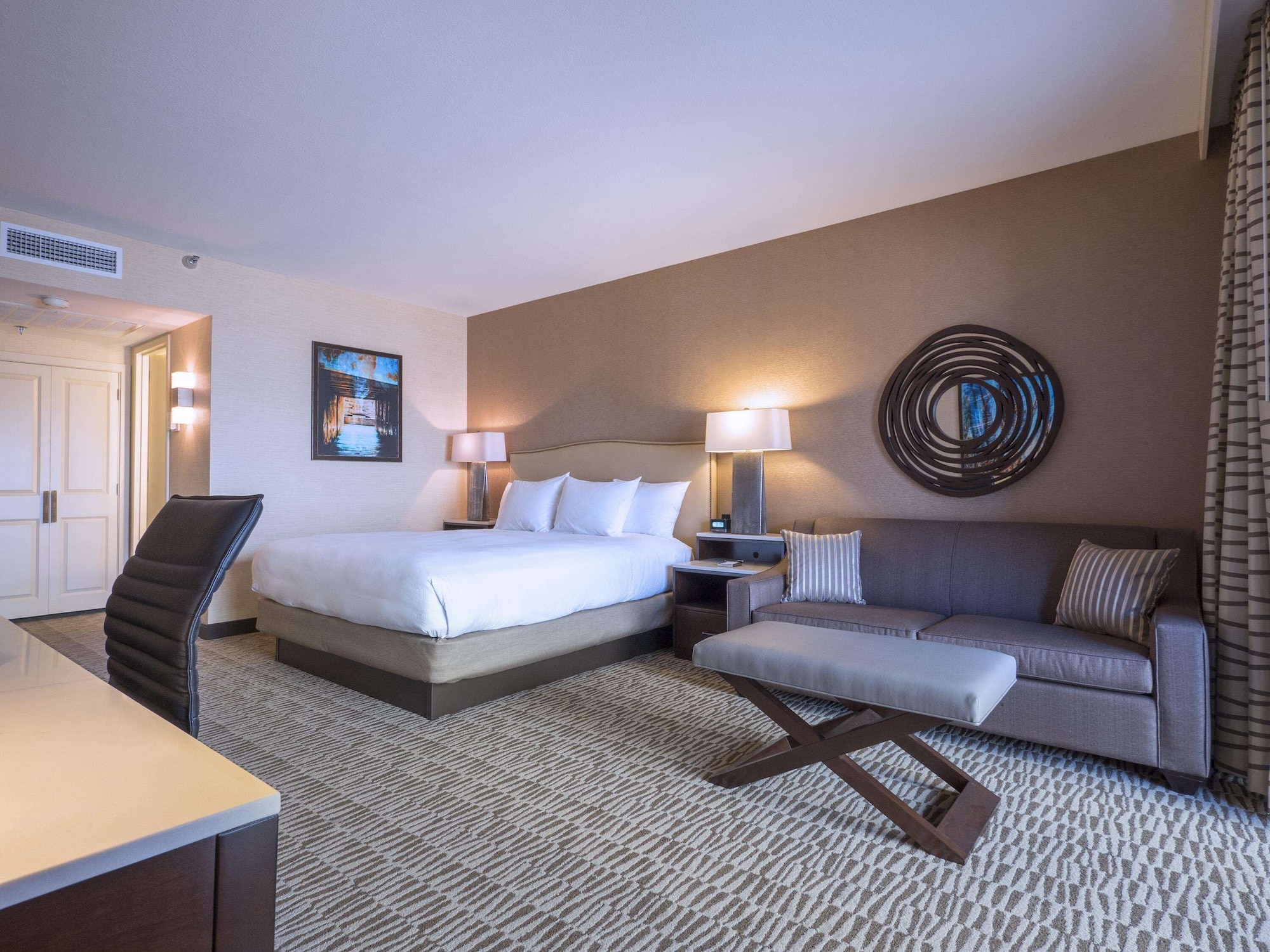 hilton phoenix airport