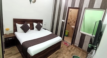 hotel the nv grand palace vrindavan