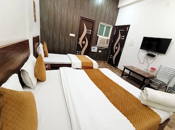 hotel the nv grand palace vrindavan