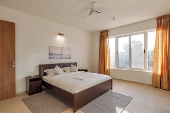 golf view home by stayjade