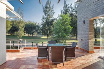 Golf View Home By Stayjade,,3 star