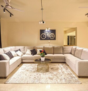 golf view home by stayjade