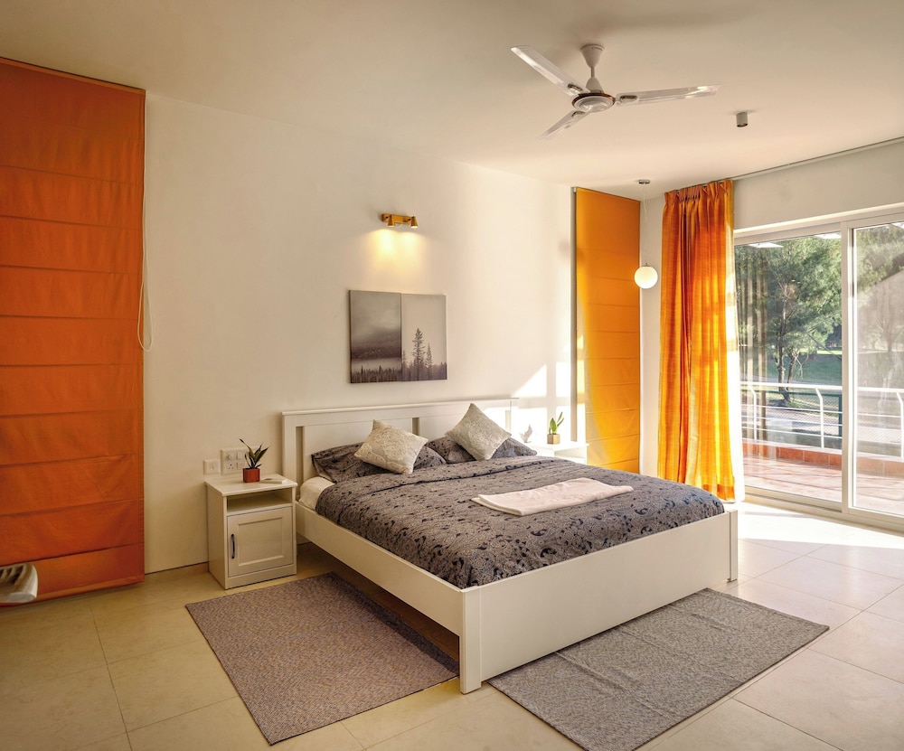 golf view home by stayjade