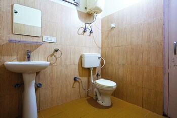 hotel the premium villa old manali view