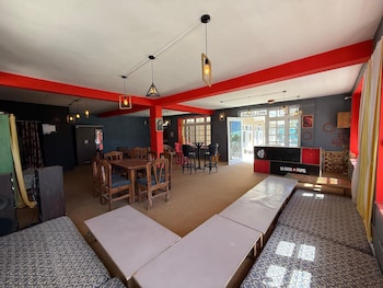 hotel the premium villa old manali view